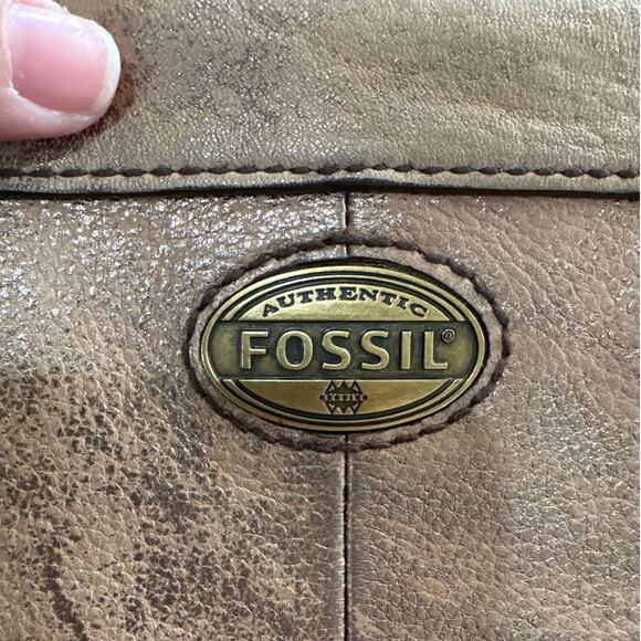 Fossil Explorer Metallic Gold Distressed Handbag Clutch Bag Leather Zipper Purse - Picture 16 of 16